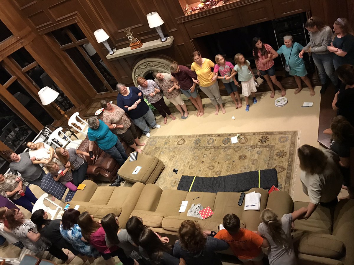 CLEMormons's tweet photo. Women of the Strongsville Ward, Cleveland Ohio Stake "Linking Arms as Sisters In The Gospel"! #LDSconf #ShareGoodness #CLEStake https://t.co/lee8lh83gO