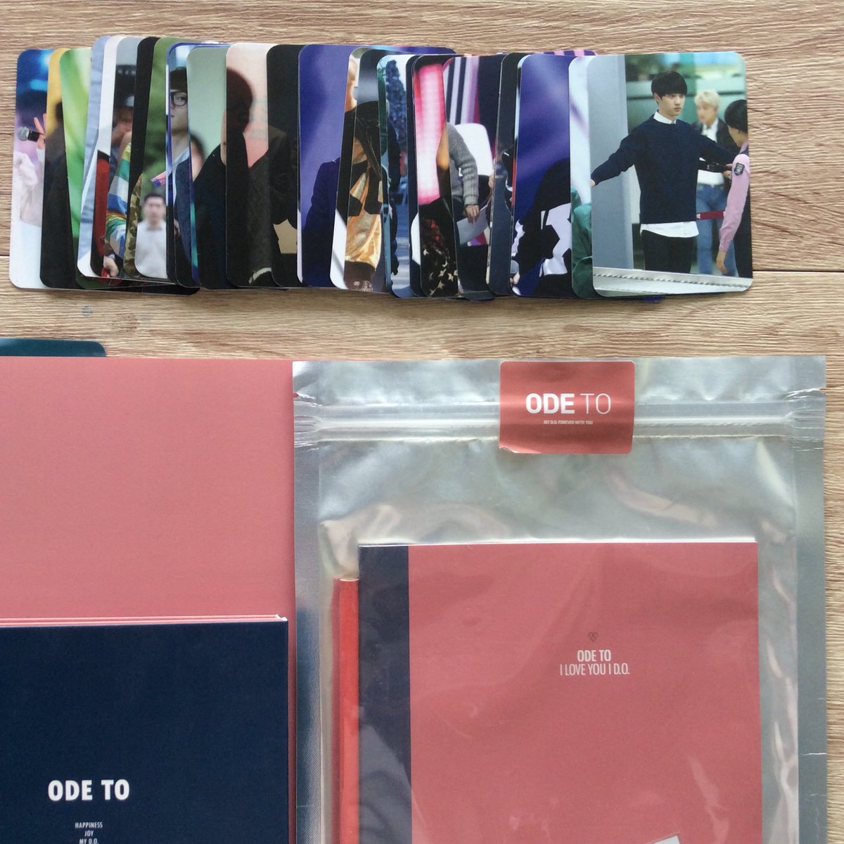 voiqado's tweet photo. (Pls rt🙇)
VDO &amp; Photobook Ode To
@ suaveisland 600 ฿ เปิดแค่ครั้งเดียว 
ส่งลทบ 40 ems 60 นัดรับสยามได้น้า💕
#ตลาดนัดexo #EXO https://t.co/jSPFch77dw