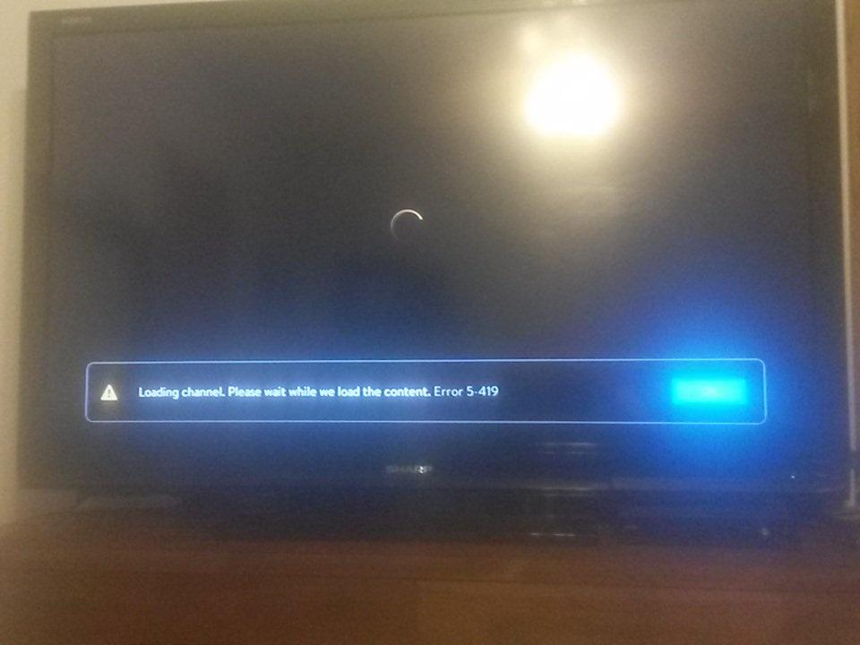 kalebsands's tweet photo. Two weeks in a row @Sling you screw me over with this loading bs at the end of 2 exciting football games https://t.co/iabdbfDf0C