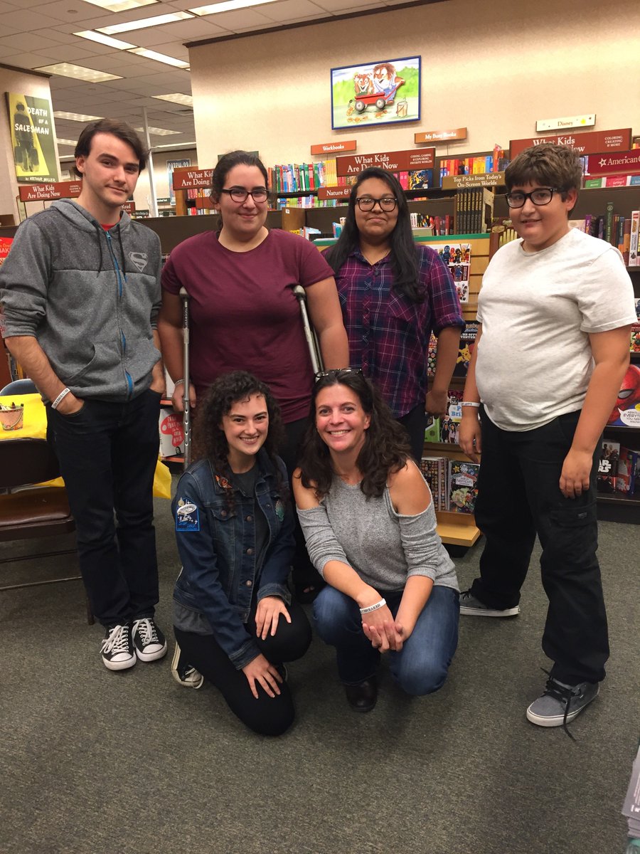 SharkProse's tweet photo. Mad thanks to the cool young writers that came out for #bfestbuzz @BNDartmouth :) #YAlit #teen #writerslife https://t.co/XJJcIhWDtS