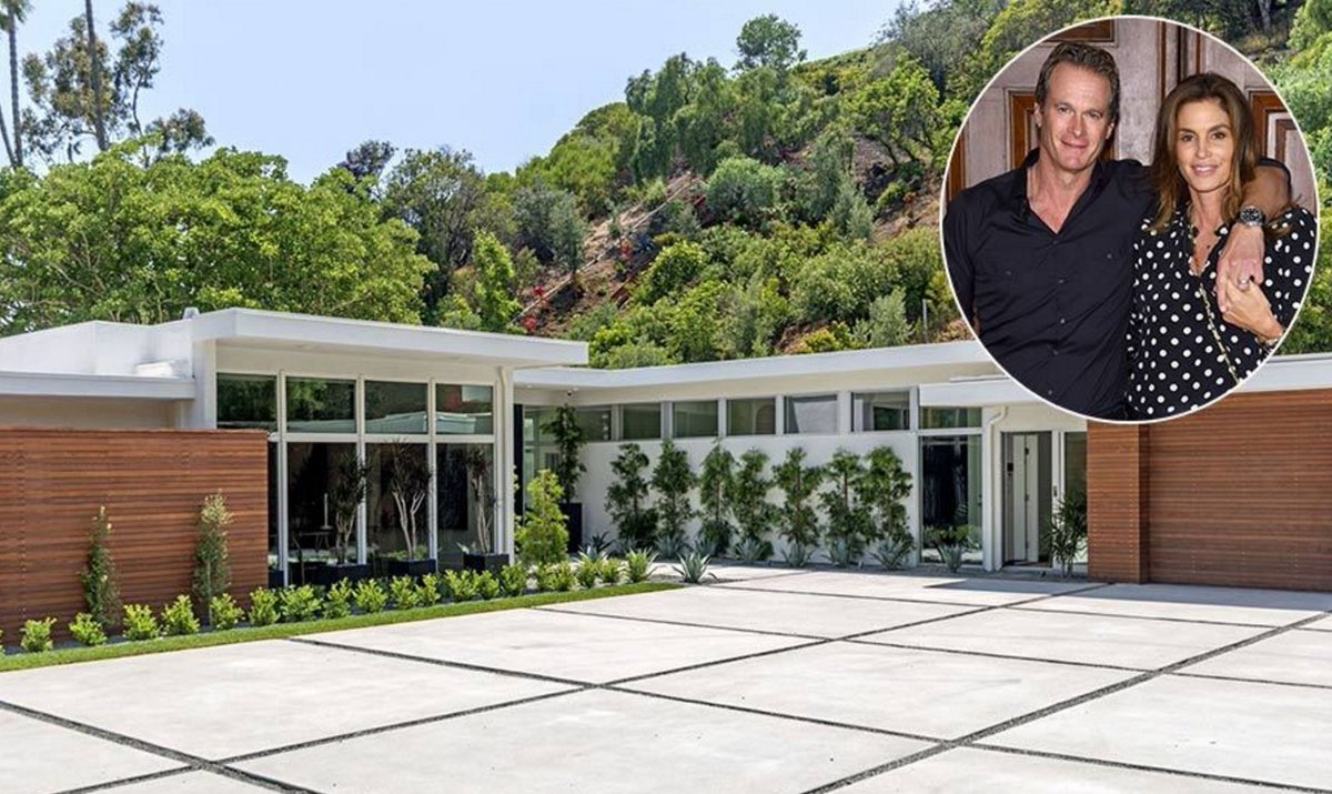 Peek 👀 inside Cindy Crawford + Rande Gerber's beautiful new Beverly Hills home ow.ly/3t3c30fm4ca https://t.co/JtRIch7b6H