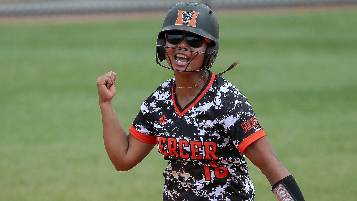 MercerUSoftball's tweet image. Mercer Softball Dominates in Opening of Fall Season.

#RoarTogether 
#BearDownMU

bit.ly/2y0ht4X