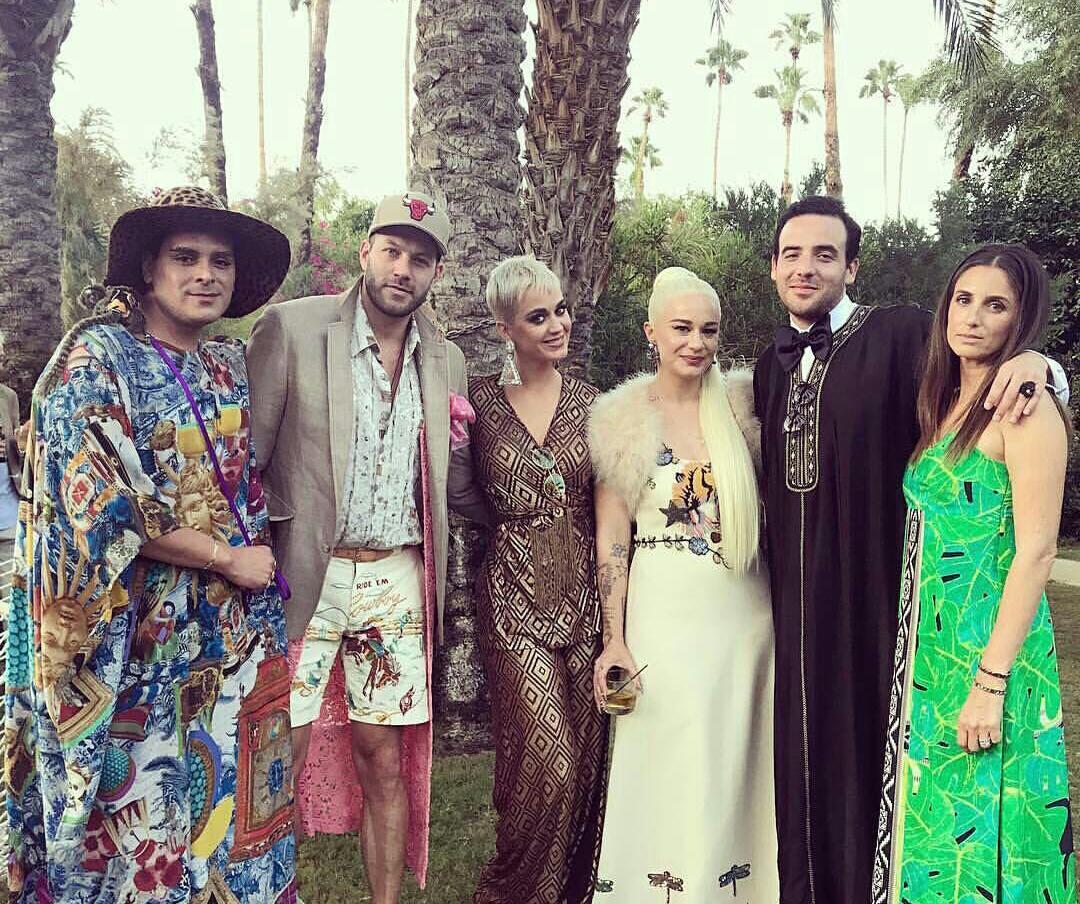 PicsPerry's tweet image. Another photo of Katy in Sarah Hudson's wedding ❤❤