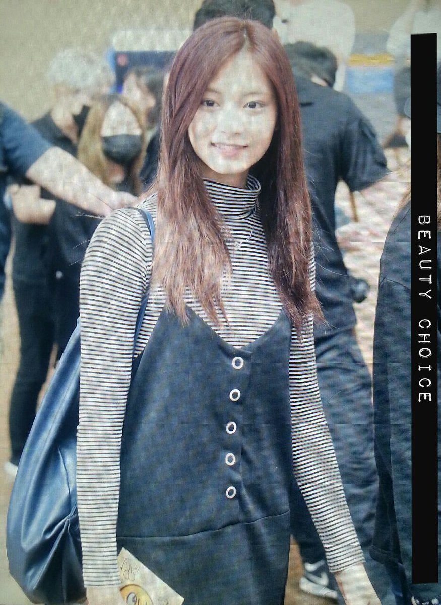 tzuyu_choice's tweet photo. 170924
#쯔위 #TZUYU #트와이스 #TWICE https://t.co/2DD9prAIQ2