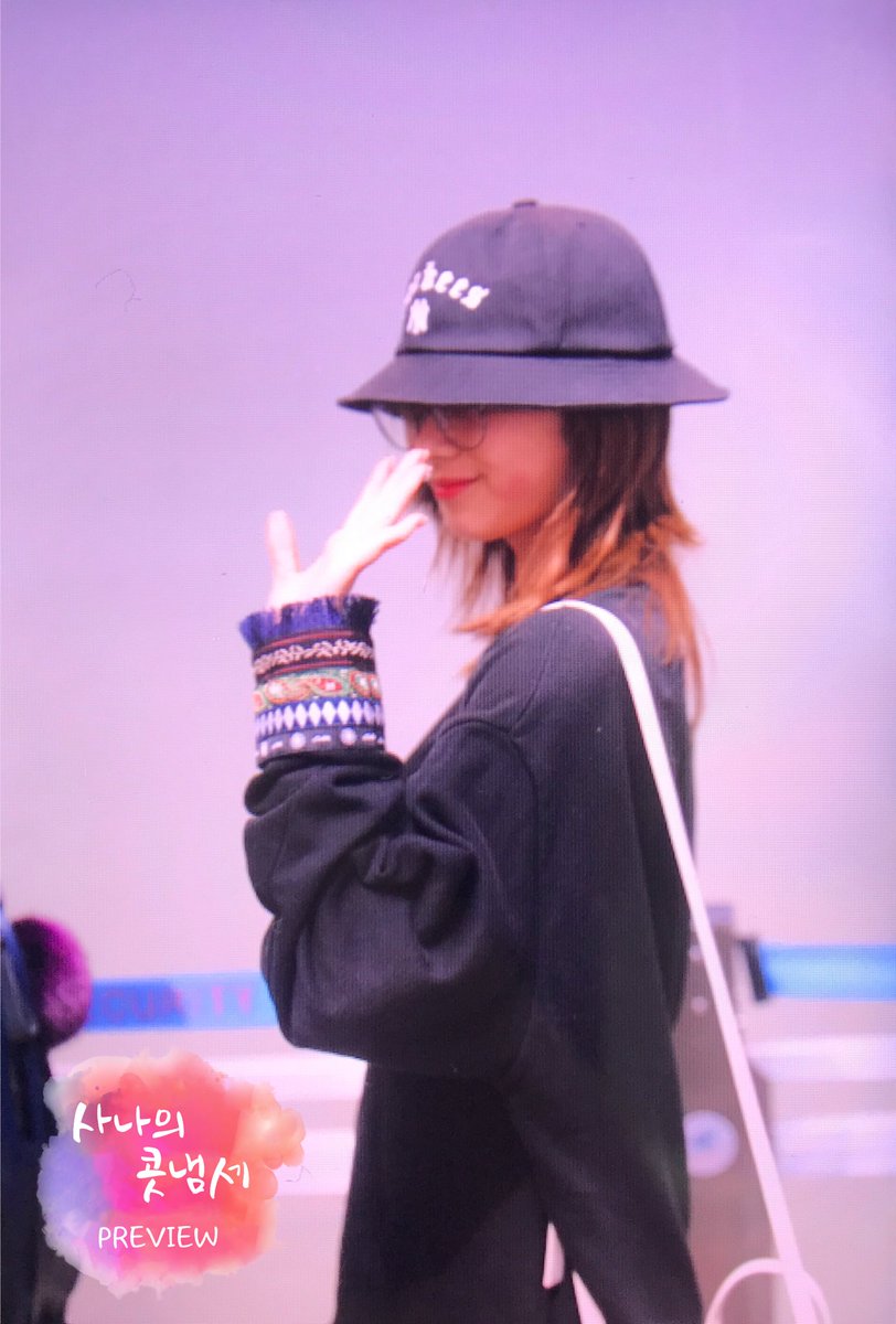 scent_sana's tweet photo. 170924 ICN 출국 프리뷰 #TWICE #SANA #트와이스 #사나 #トゥワイス #サナ... https://t.co/idcqT9YBQz