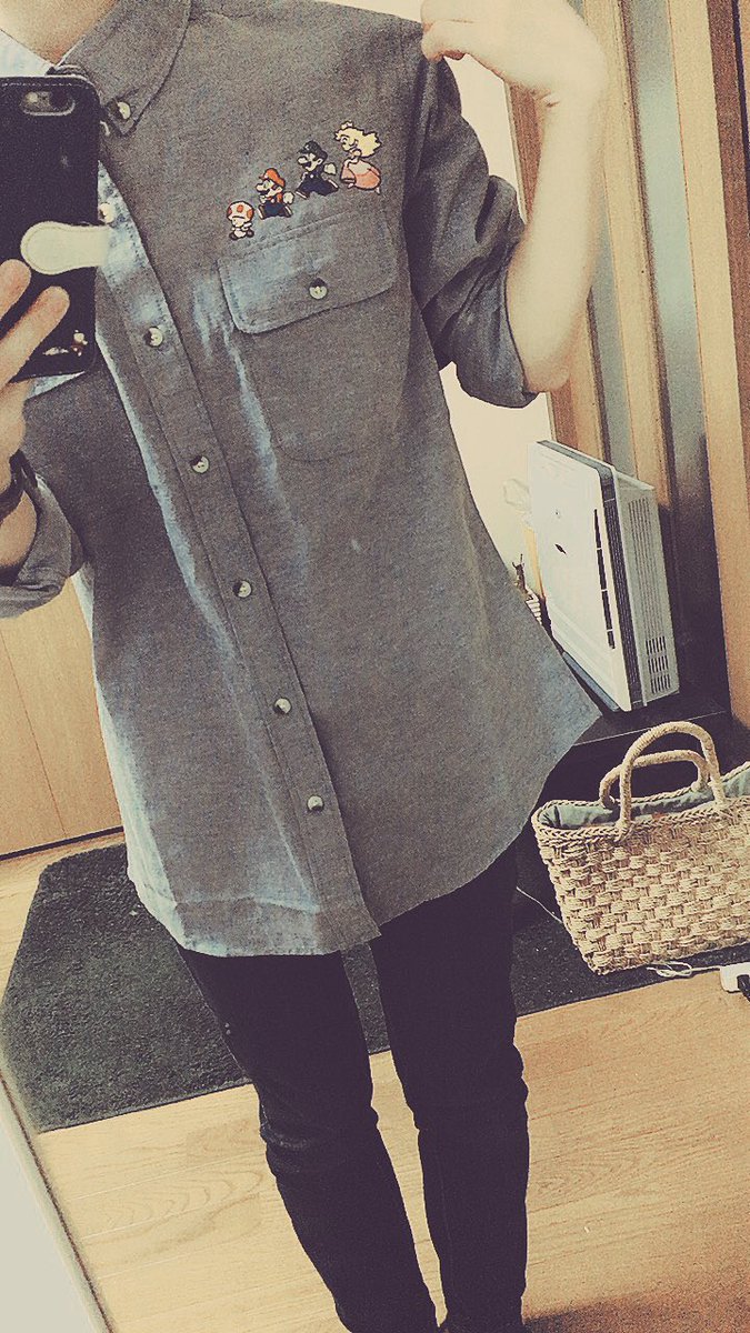 Yumugi 初めて服に刺繍してみた 多分普段着としては着ないけど 服に刺繍するのもなかなか楽しい 刺繍 マリオ T Co Fac4zibvqs Twitter