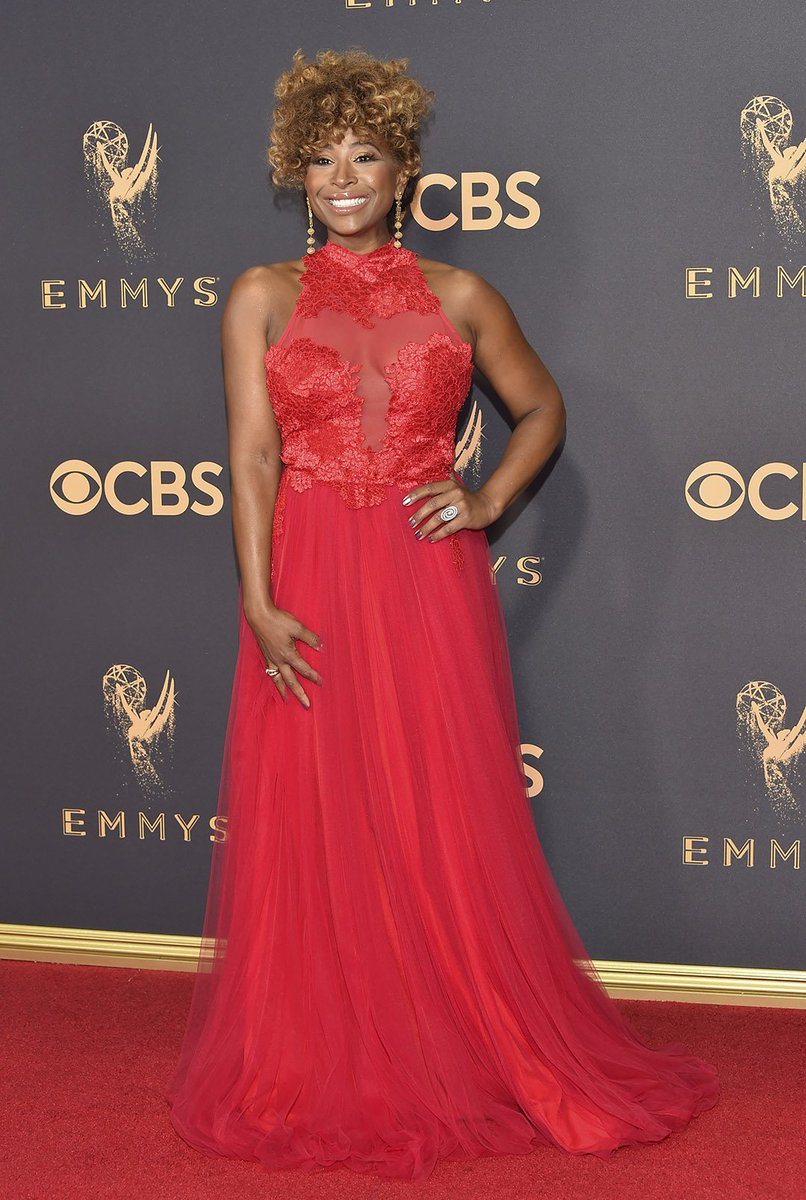 Tanika Ray arrives at the Emmys #4chionstyle #Emmys #Emmys2017 #redcarpet #OTR #Reddress #fashion #style #Beauty
