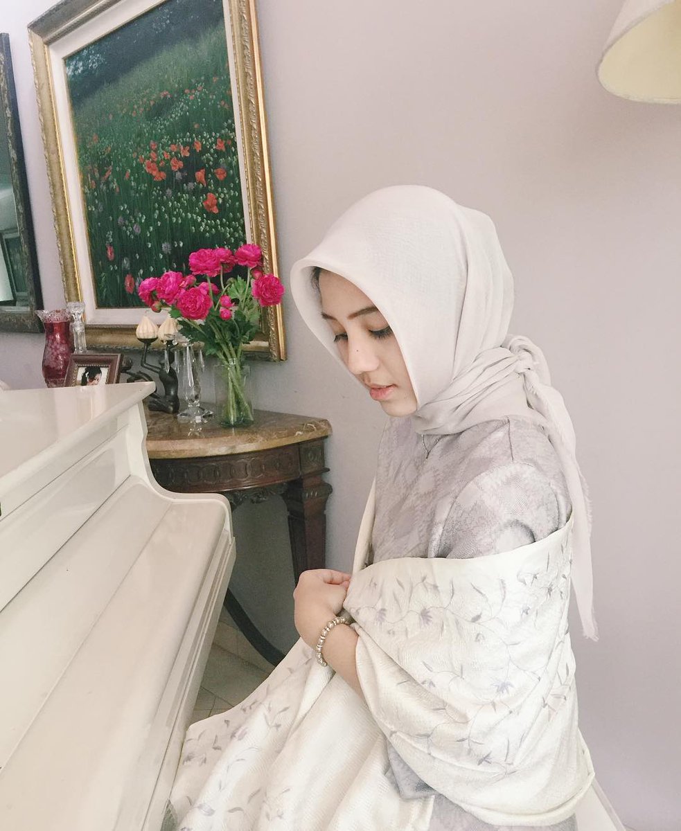 Alessa Fahira. FKUI'15 #UICantik