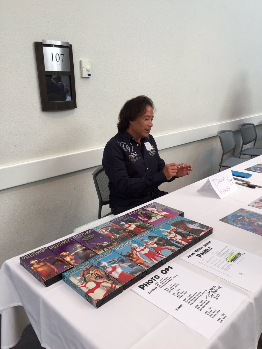 Autograph Booth - Dore Kraus ドーレ・クラウス #japanworldheroes