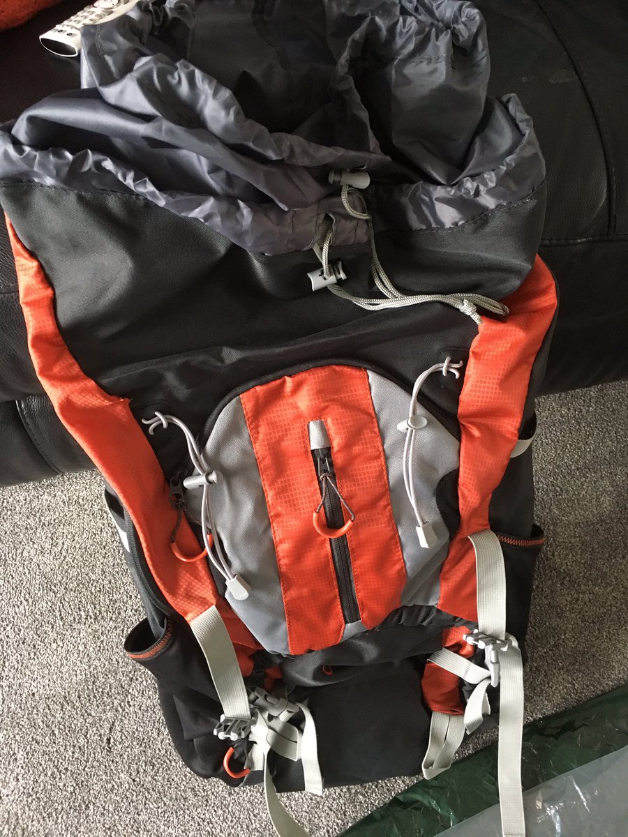 KnapSandwich's tweet photo. @MountainWHouse disappointed to find my new backpack has come with bad stitching, not sure it will last a year abroad travelling https://t.co/fsdtUZExi6