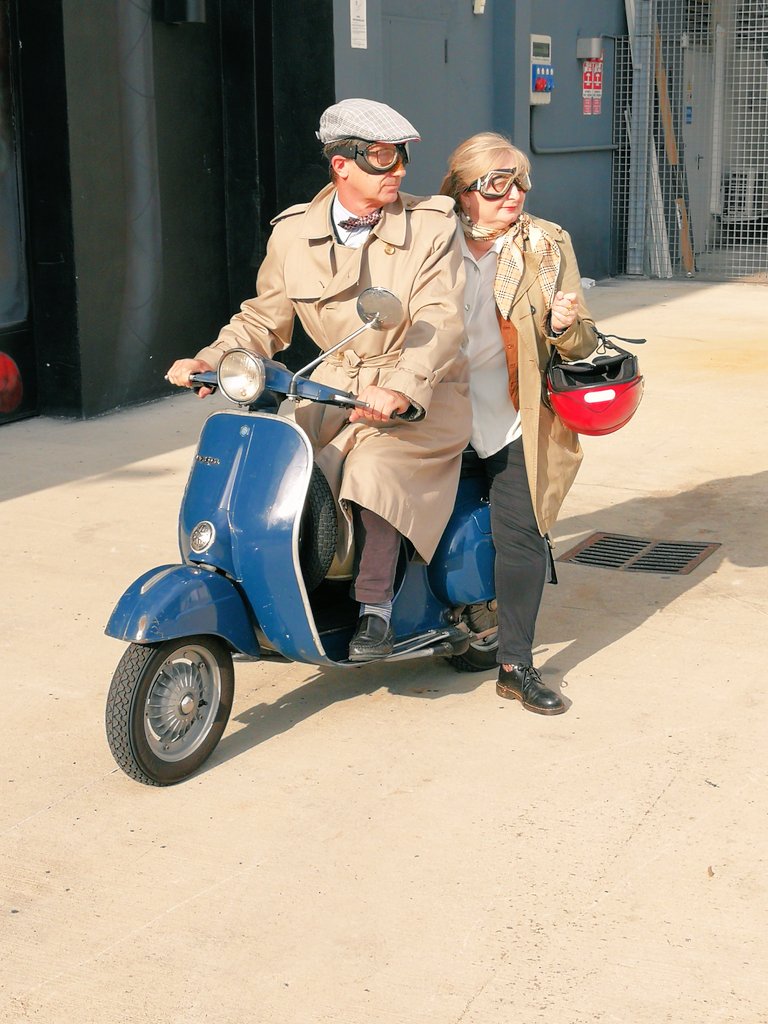 RollingStoneita's tweet photo. Facce da @gentlemansride! Seguiteci, stiamo per portarvi nel cuore della #gdr2017 🏍️🎩⚓🕶️👔💈🏍️🛵 #ridedapper #jointhegentry #v9bobber https://t.co/ciFZsIWwgr