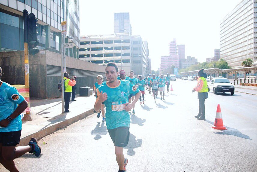 TotalsportsSA's tweet photo. A few of the @BraamfieRunners at the 6km mark! Keep it up! 👊🏽 
@braamfierunners @PumaSouthAfrica #TotalsportsXJ10KRun #IGNITEJozi #J10kRun https://t.co/DMzb0bRZZM