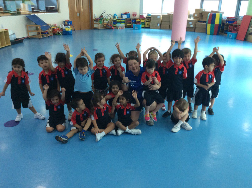 WSO_PE's tweet photo. Great fun in our FS1 P.E lesson.  Today was all about balance! @WSO_FS1  class photo 👍🏼 https://t.co/nwNfSSvor8