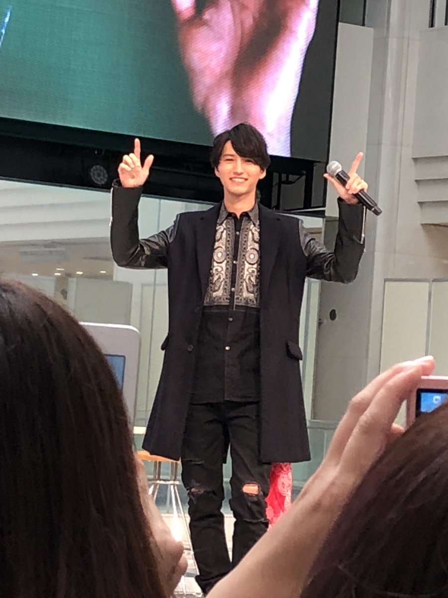 JT_KTdenden's tweet photo. 本当に(⌒―⌒)←この顔だよね(褒めてる) #田口淳之介 #JT #DEMENSIONS #1stアルバムおめでとう🎉 https://t.co/ntDXVAx7WO
