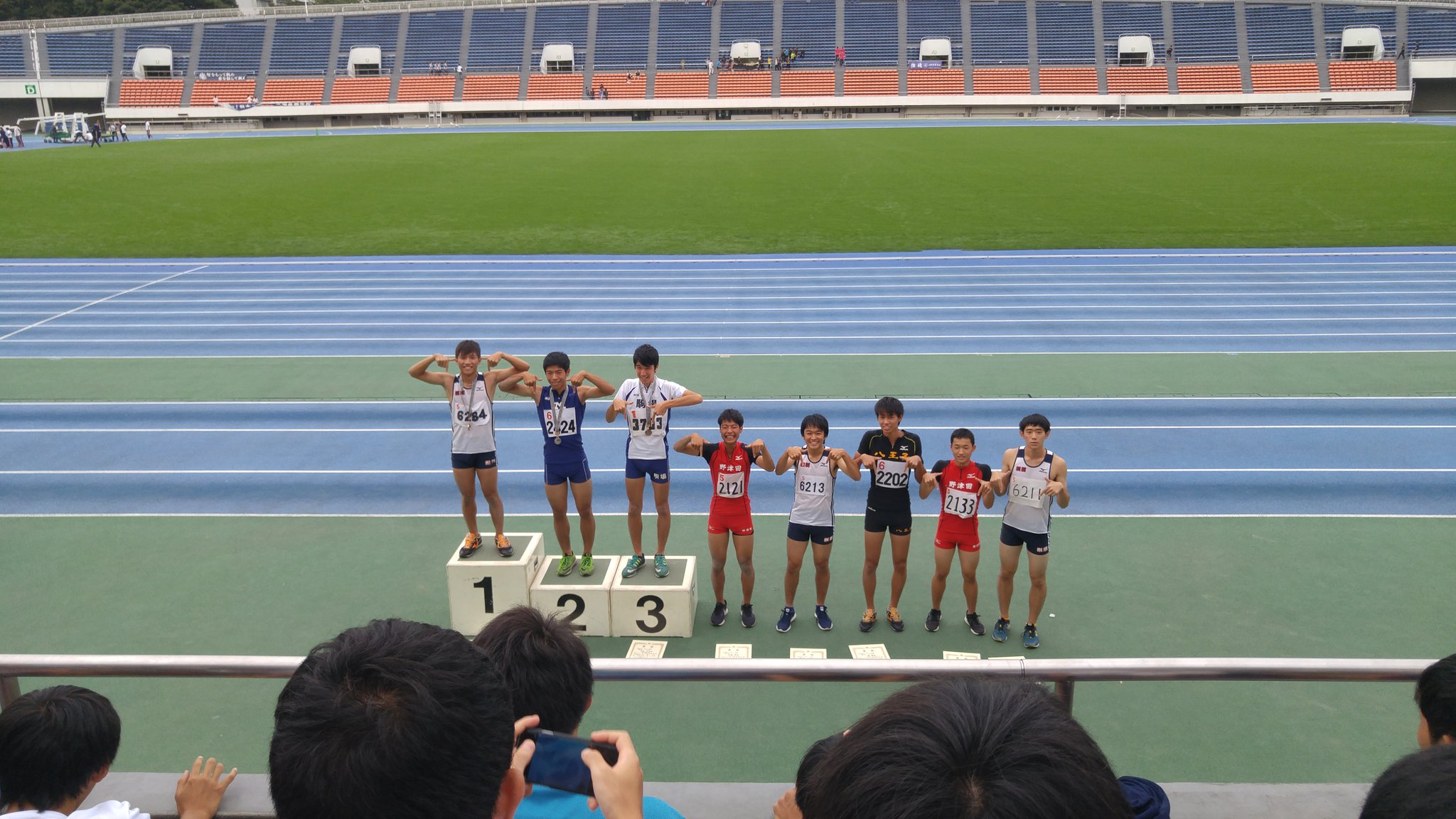 桐朋陸上競技部ob会 Twitterren 都新人表彰式 麻沼慎太郎くん 1 14m73 1位 中村優雅くん 2 13m85 5位 中山隆太郎くん 1 13m58 8位 麻沼くんはユース標準記録をきって優勝しました そして中村くん