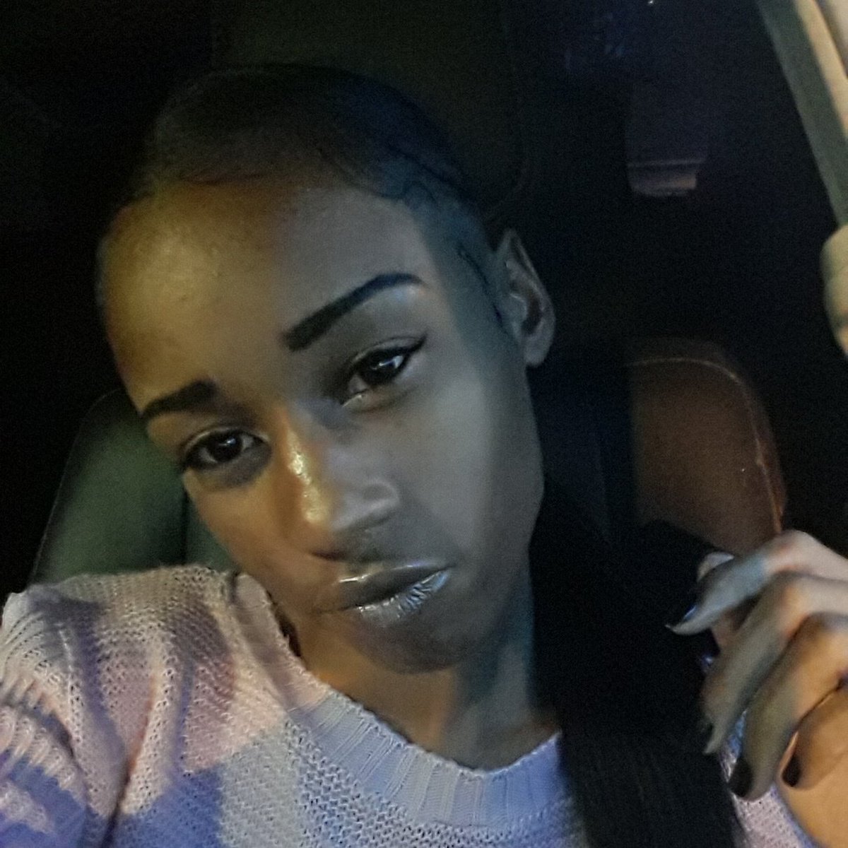 MoniMackn's tweet photo. #PrettyNotPetty https://t.co/bsXULhfJXM