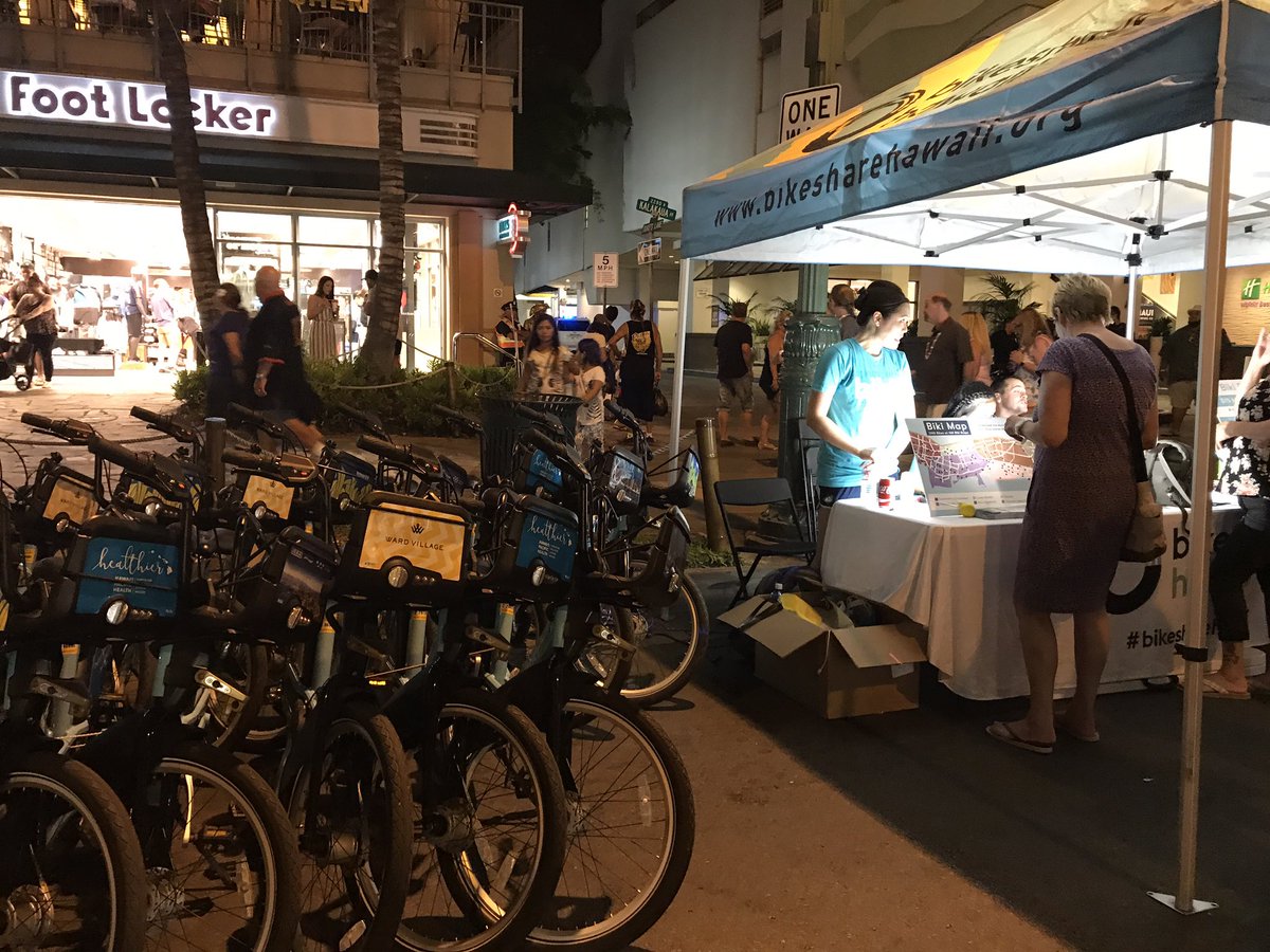 AlohaFstvls's tweet photo. There are so many awesome booths at the 65th Annual Waikiki Ho'olaule'a! Share your pics and videos with us using #AlohaFestivals2017 https://t.co/aQJYfsiH5x