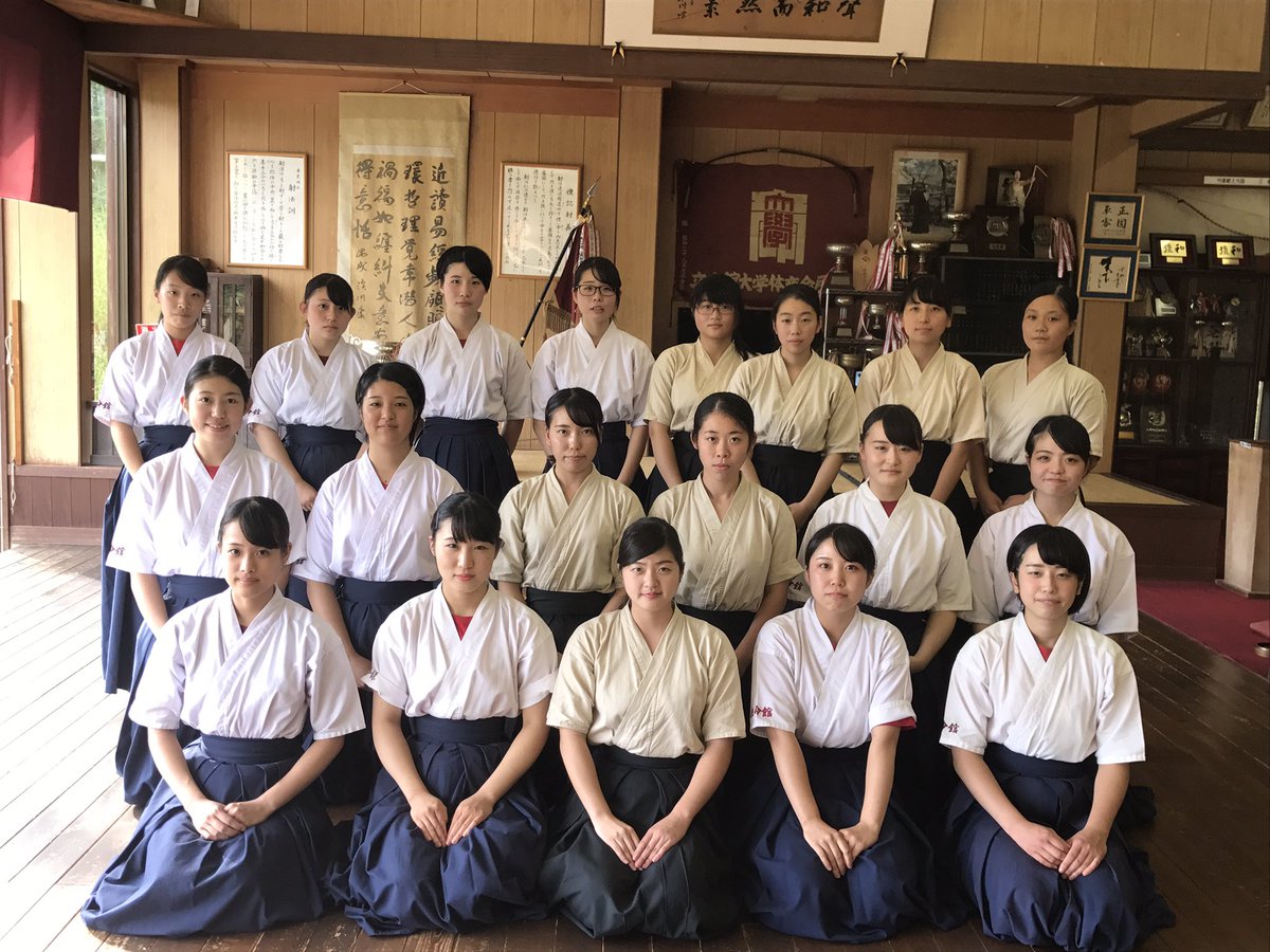 立命館大学体育会弓道部 本日 女子は立命館大学に於いて近畿大学さんと平成29年度定期戦が執り行われました 結果は以下のとおりです 先攻 立命館大学69中 後攻 近畿大学55中 立命館大学控え立55中