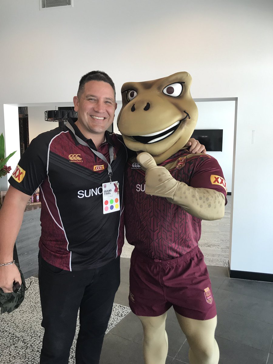 seppo311's tweet photo. Great day at the #IntrustSuperCupGF #QLDER Kane and Steve Price #PNGHunters #PNGvSCF https://t.co/QqvDjsVuVg