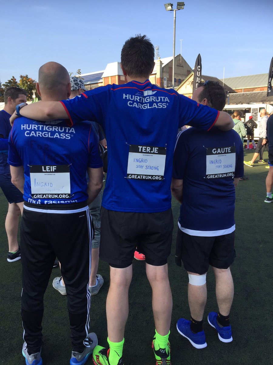 LBotheim's tweet image. Gutta er klare for Ipswich half marathon.
Gutta løper for Ingrid på Vålerenga Damer.
#staystrong#vifdamer#runforlife#vifdamene