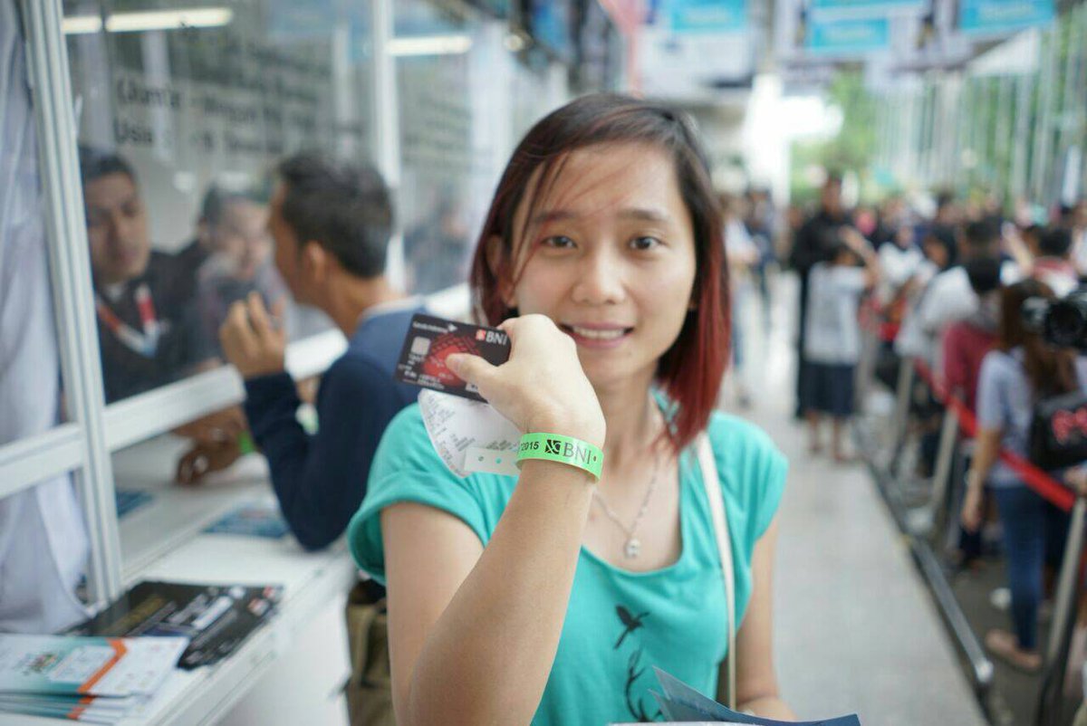 BNI's tweet photo. Masih ada kesempatan di hari terakhir #GATF2017! Manfaatkan kesempatan emas ini ya! Jangan sia-siakan!
Segera ke JCC Senayan ya!
#GATFatGATF https://t.co/QNdR74esQ6