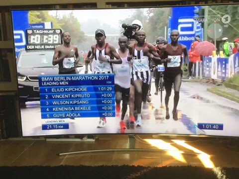 Tips4Marathon's tweet image. Solo cinco segundos más lentos que el récord del mundo en #berlinmarathon