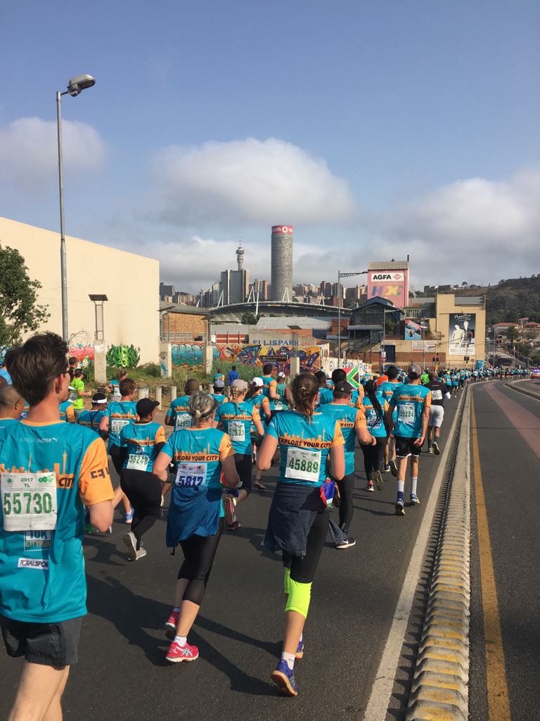 PUMASouthAfrica's tweet photo. Scenes from today's epic run @joburg10k #IGNITEJozi #J10KRun https://t.co/qT5Brhna34
