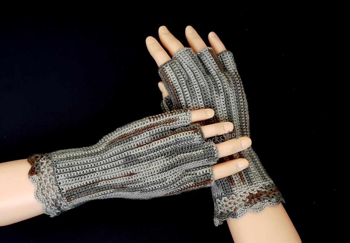 mittenssocks's tweet photo. https://t.co/UzzrqBDdWB #mittenssocksshop #etsyshop #Fingerlessgloves #handwarmers #armwarmers #crochet #wristwarmers #handmade #halffinger https://t.co/X9MycgMwSY