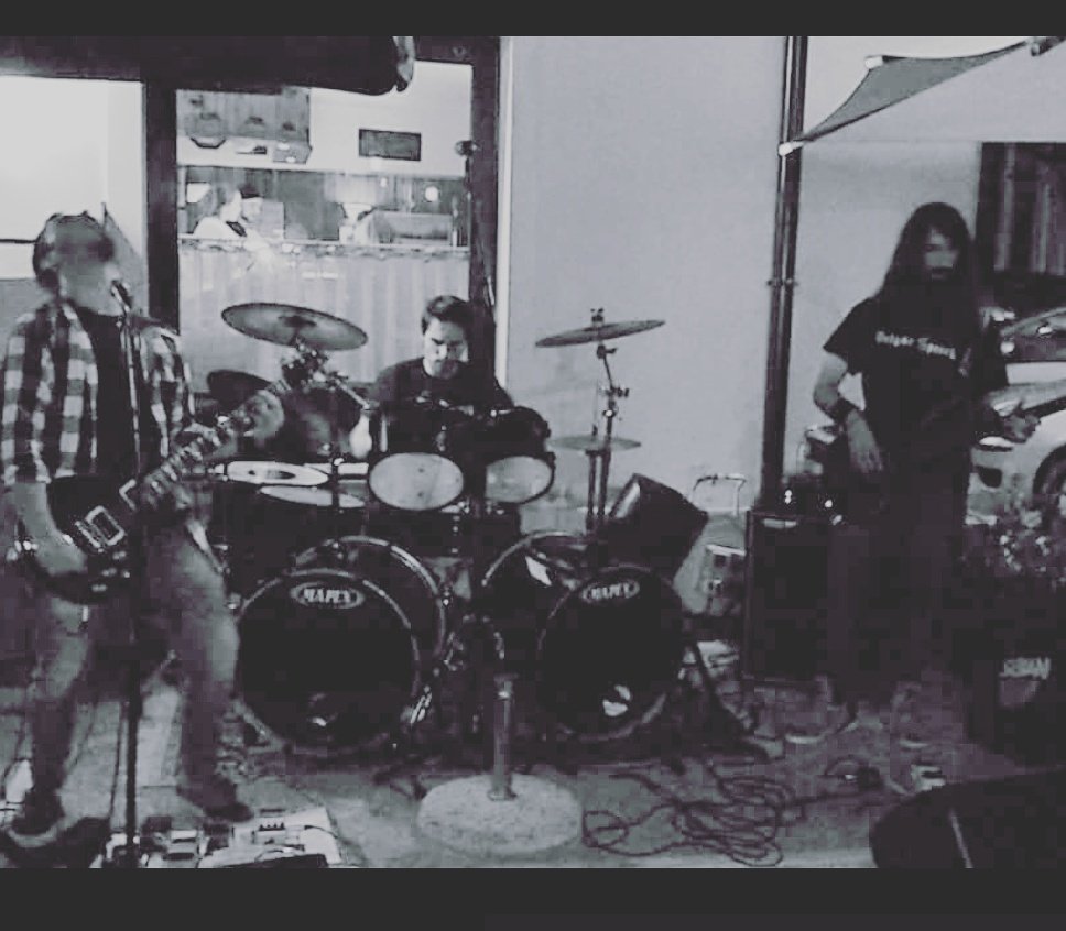 From yesterday evening
#YEAH #metal #vulgar #speech #music #2k17 #stage #Italy #rocknroll