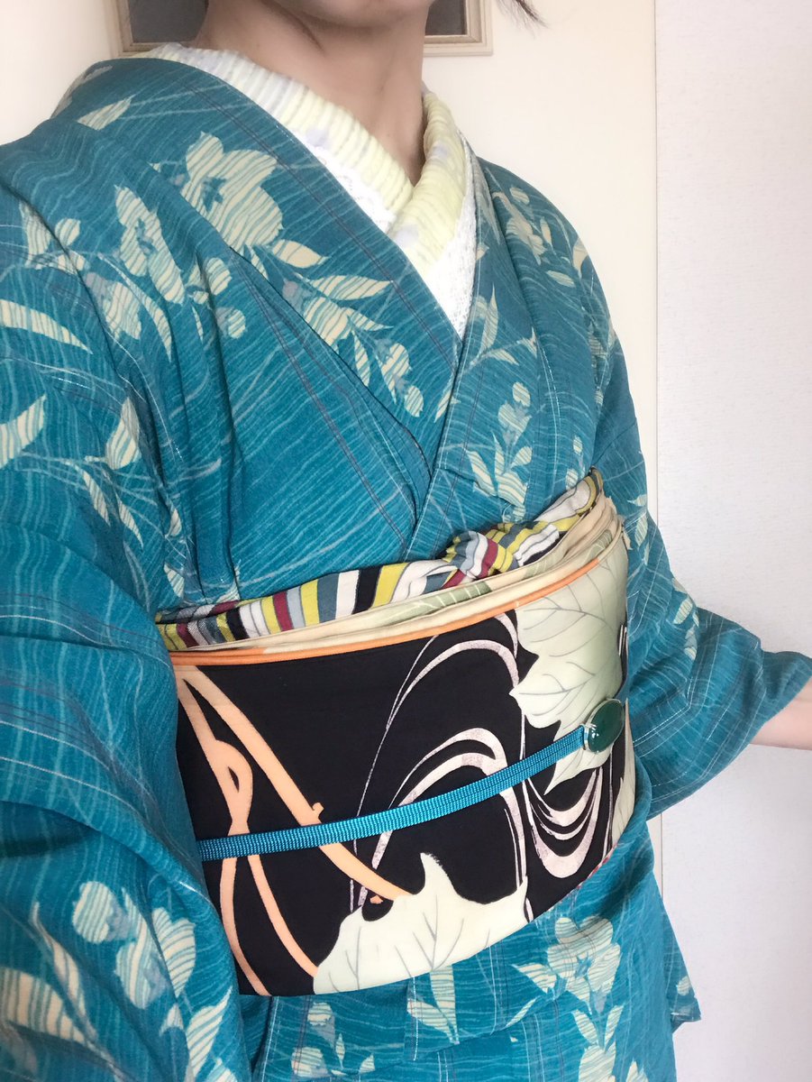 もも Twitterissa 今日の着物 銀通しに桔梗の単衣に芙蓉の昼夜帯 ときどきロングヘアにしたくなるw ダウンスタイルで着てみたいなぁ と不埒な思いがよぎる 笑 アンティーク着物 大正浪漫
