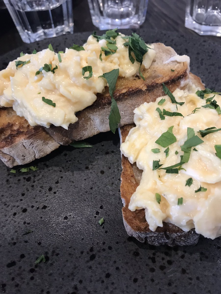 mrswhiffin84's tweet photo. Nice protein filled #breakfast #theswigg #swanseabay10k #powVR #owvirtualrunning https://t.co/EZpnREolmf