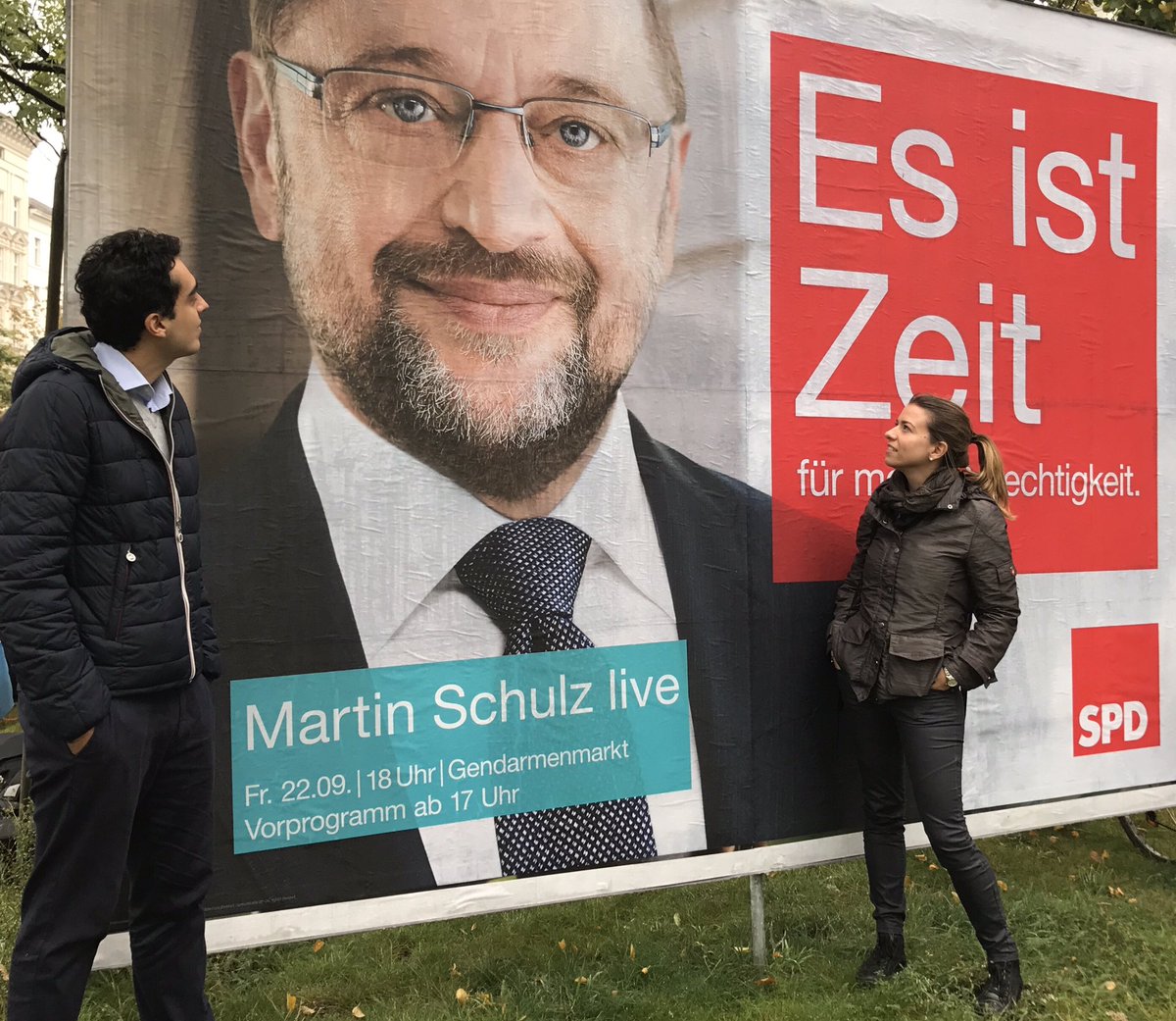 updayIT's tweet photo. Seguici sul tuo Galaxy per tutti gli aggiornamenti sulle elezioni #BTW17 https://t.co/6NQ0TwF4oN