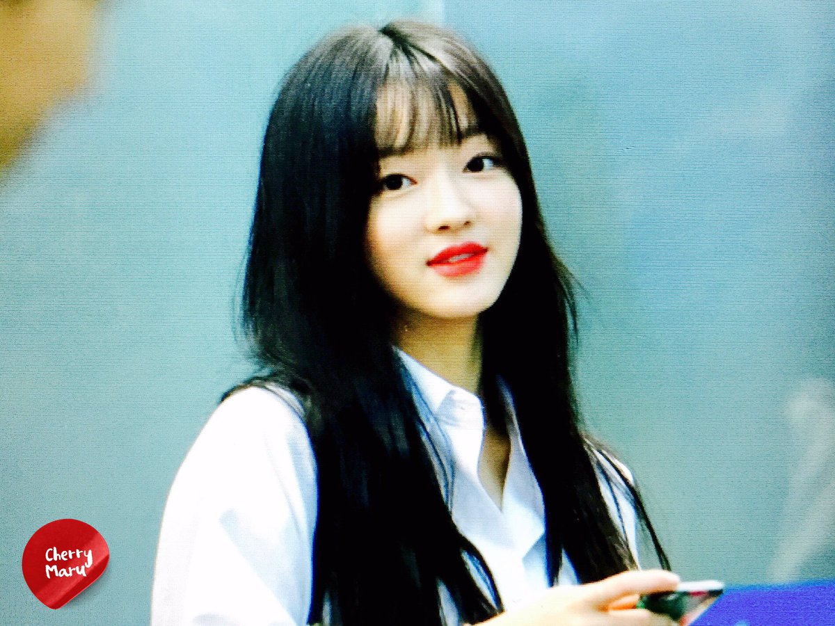 cherry_YOOA's tweet photo. 170924 #오마이걸 #유아 @WM_OHMYGIRL 

일본 스케도 파이팅~~~ https://t.co/HAw2P208n3