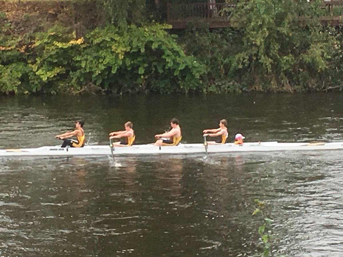 Div 1 <a href="/MS_Rowing/">MSRC</a> crews heading to the finish line <a href="/monmouthrc/">Monmouth Rowing Club</a> Autumn Head under overcast skies