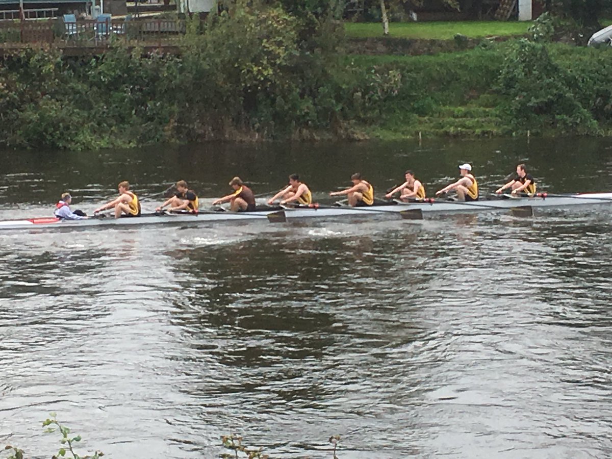 dtottem's tweet photo. Div 1 @MS_Rowing crews heading to the finish line @monmouthrc Autumn Head under overcast skies https://t.co/QJf8WQmE5g