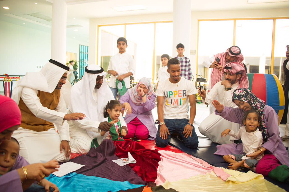 CWDA_SA's tweet photo. النجم الدولي #ماجد_عبدالله يحتفل مع أطفال «مركز #مكة_المكرمة» بـ #اليوم_الوطني https://t.co/5FcGbNWEVS