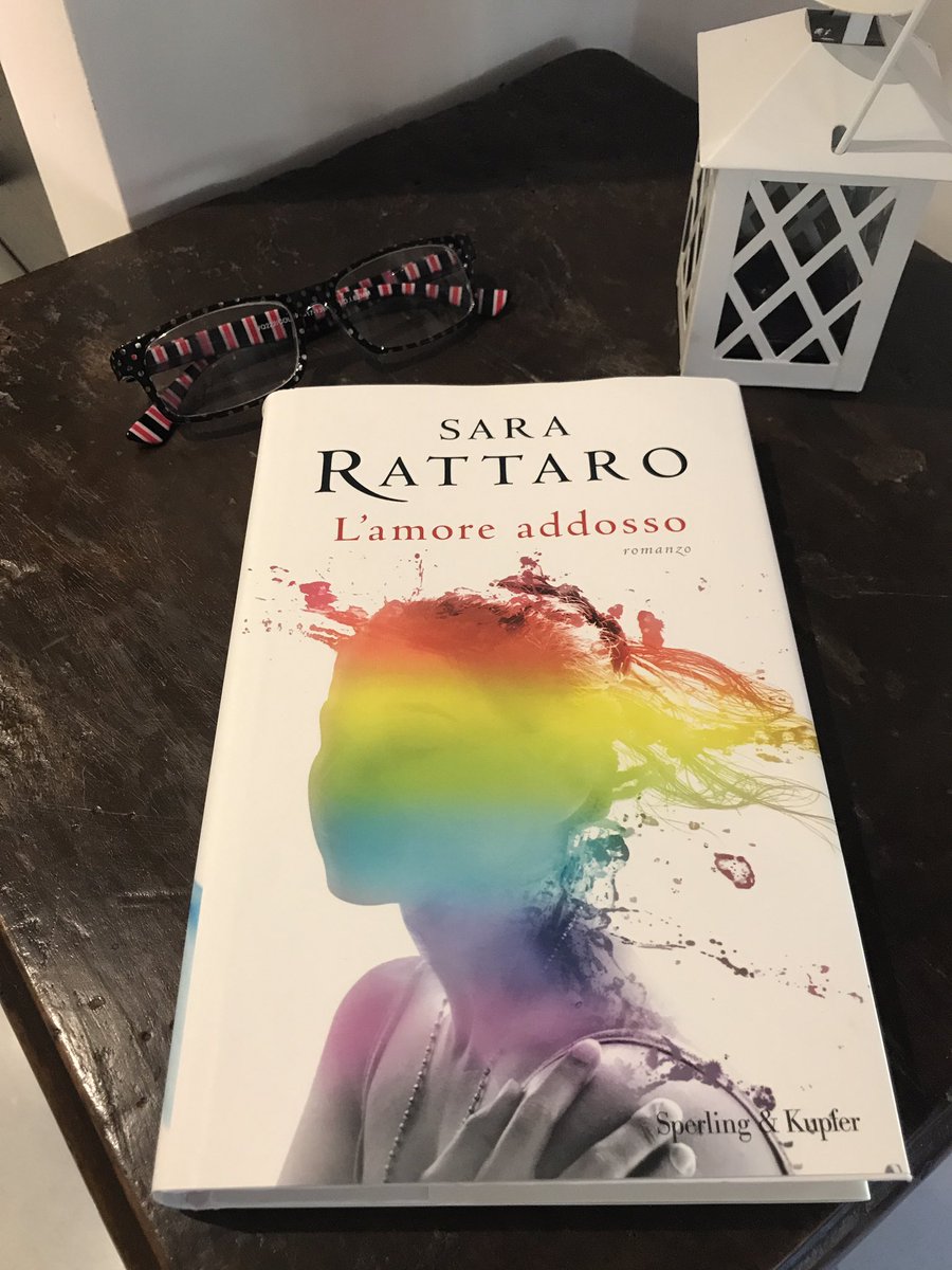 LibroeTe's tweet photo. Emozioni, passioni, riflessioni. Un gioiello da non perdere. @Sperling_Kupfer @LaFeltrinelli @SaraRattaro #LamoreAddosso https://t.co/iA4cQtxxAG