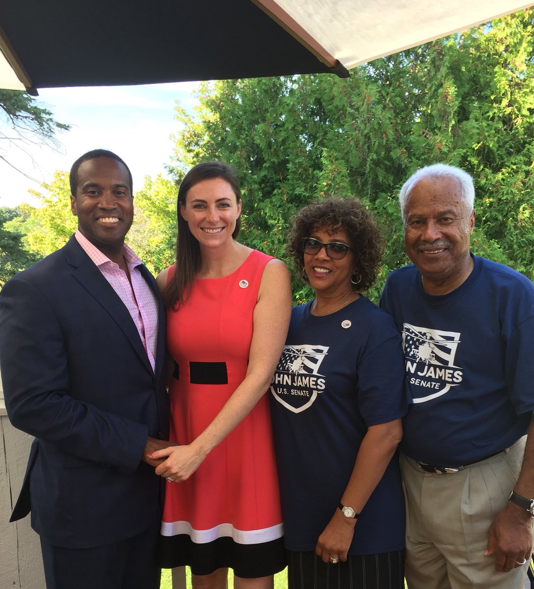 JohnJamesMI's tweet photo. Thanks to my wife Liz, my parents & a GREAT group of supporters for a fantastic weekend at the #MRLC2017! Momentum is building! #LetsFly 🇺🇸 https://t.co/InaTbcBWrC