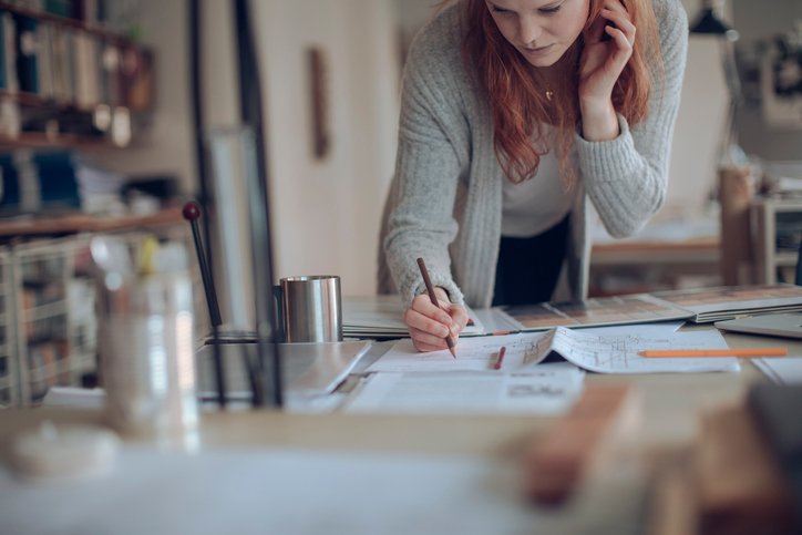 Design_Week's tweet photo. Women are studying design – so where are all the female creative directors? https://t.co/IDb36QRDbM https://t.co/kUgyYU0xKu