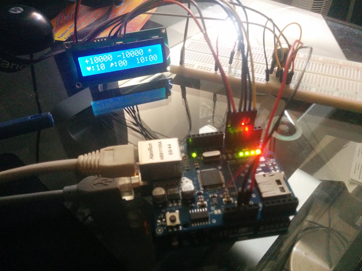 ZeCodeur's tweet image. Pour l'instant c'est pas encore intégré, encore en Ethernet filaire mais je vais faire du Wifi prochainement.