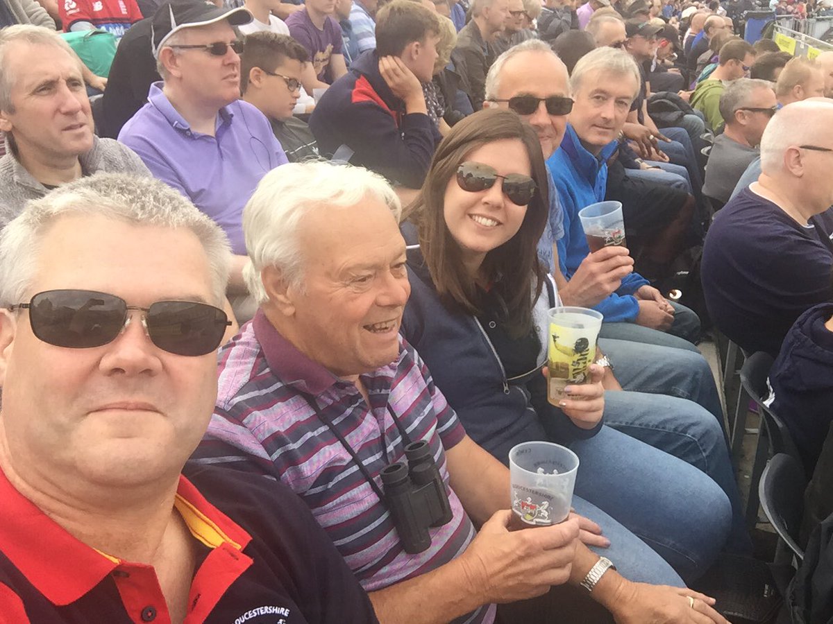 amycallaway17's tweet photo. Having fun at the ODI @Gloscricket @englandcricket https://t.co/l6pdNxoUaz