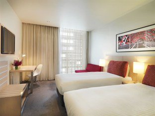 Compare123hotel's tweet photo. Travelodge Docklands Hotel https://t.co/6yHIVLy6EB https://t.co/WwtiLueqTc