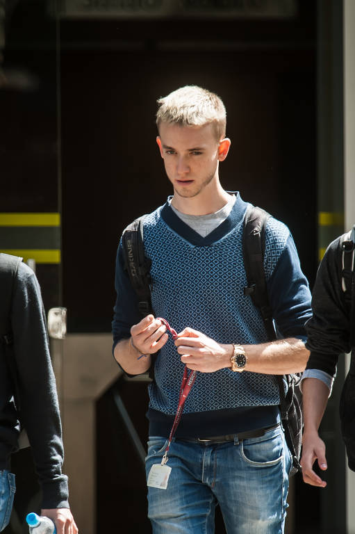 Brancos usam cota para negros e entram no curso de medicina da UFMG. bit.ly/2wPvNrS