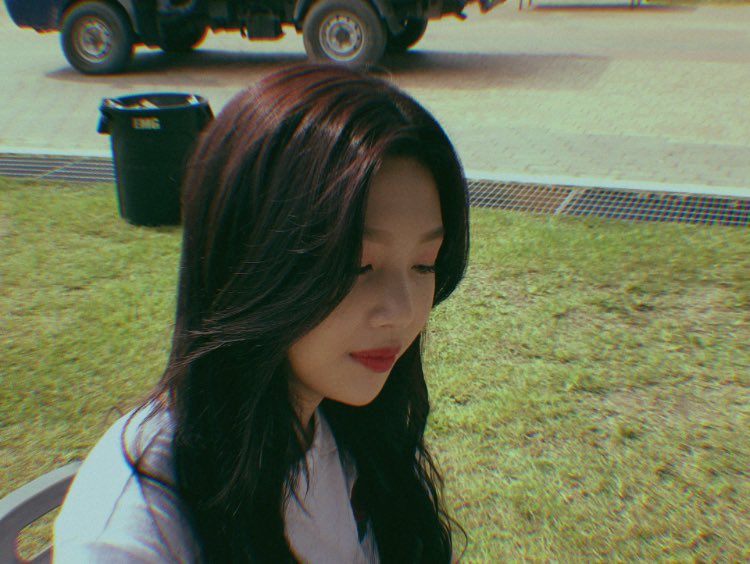 RVYeri_bt's tweet photo. 사진 찍은 사람 나야나👧🏻 https://t.co/KpSixfXyjx