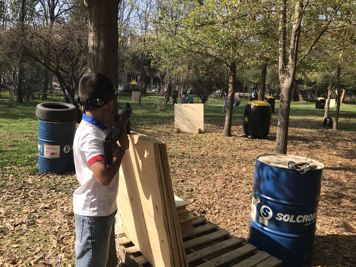 LaserShot_Chile's tweet image. Hermosa tarde de sábado. #parquepadrehurtado #parqueintercomunal lleno. @LaserShot_Chile #outdoorlasertag #lasertag #lasertagsantiago