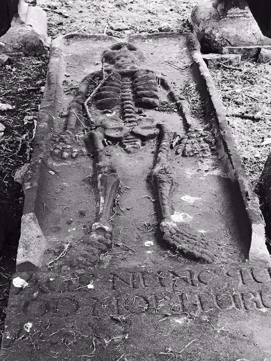 SQrougharts's tweet photo. SQ Vennel Kirkyard &amp; Lodge St Margaret tour. Great to see hidden queensferry! #doorsopendayedinburgh #queensferry @LoveQueensferry @qdcc https://t.co/5inDVf15gG