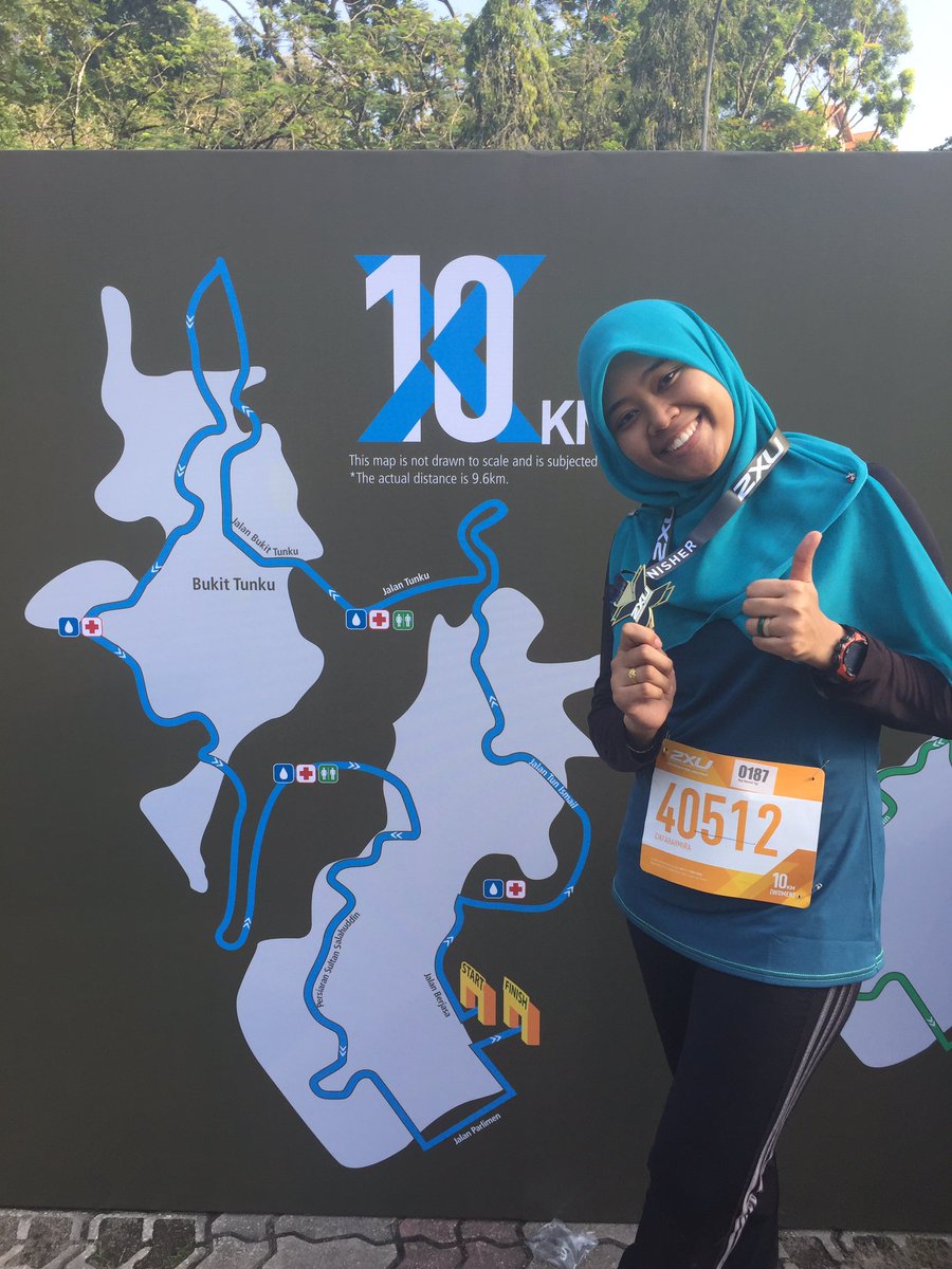 cikfarahmira's tweet photo. #2xucompressionrun2017 settled down ! https://t.co/5DqM4xzu6S