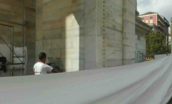 Ripulitura dell’Arco della Pace: in corso!!! 😊 <a href="/ComuneMI/">Comune di Milano</a> <a href="/BeppeSala/">Beppe Sala</a> <a href="/culturamilano/">Cultura a Milano</a> <a href="/MiBACT/">Baguet Miba Indulek Derito CT</a> <a href="/dariofrance/">Dario Franceschini</a> <a href="/LuciaLandoni/">Lucia Landoni</a> <a href="/PierMaran/">Pierfrancesco Maran MEP</a>