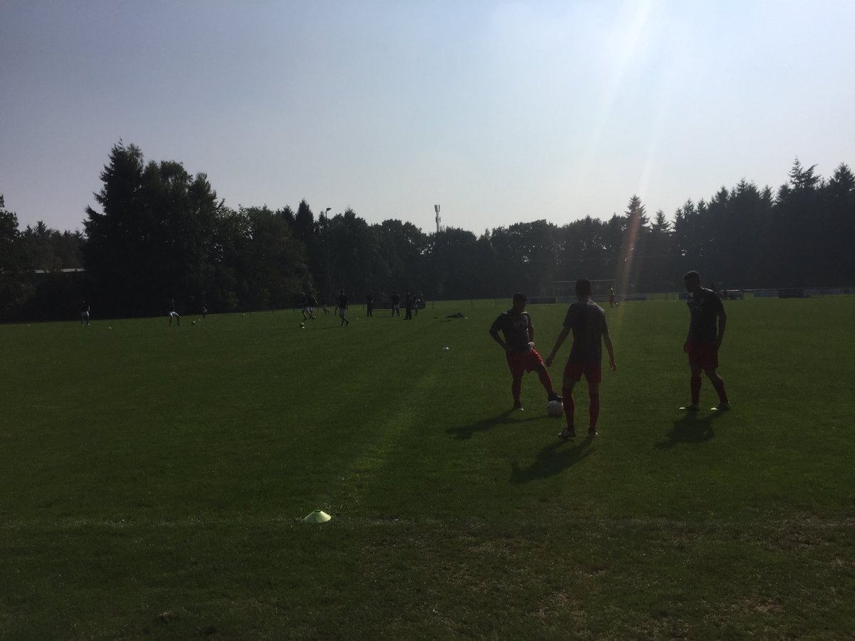 armonveeneman's tweet photo. Nu begint het echt. Vierde seizoen als verslaggever voor @Stentorsport_AP. We trappen af met TKA - Groen Wit in 4G. #tkagro https://t.co/KYpyzk7De6