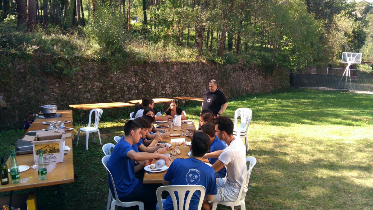 AmerVoluntariat's tweet photo. Ara ens toca a nosaltres! @AjuntamentAmer @viladAmer https://t.co/98kuWW0YIJ